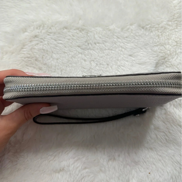 MICHAEL KORS GREY WALLET - Picture 3 of 5